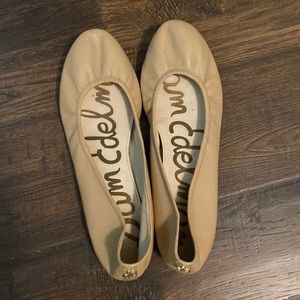 Nude Sam Edelman flats. Worn 5 times or less.